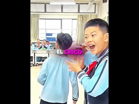 La profesora lo sacó delante de toda la clase🛹😳
