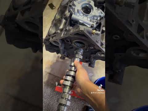 Installing comp cam on a 5.7 hemi like and subscribe for more!