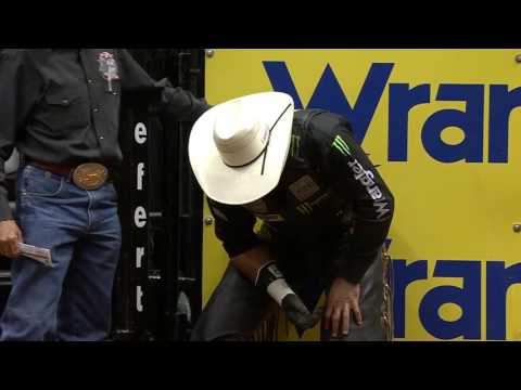 Guilherme Marchi rides GAH’s Lil Man for 80.75 points