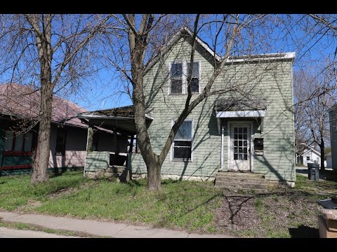 2712 Columbus Anderson, IN 46016