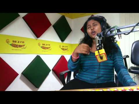 Aanandi Joshi singing "Tu Nasata" from "Ishqwala Love" in Mirchi SwaraTantra