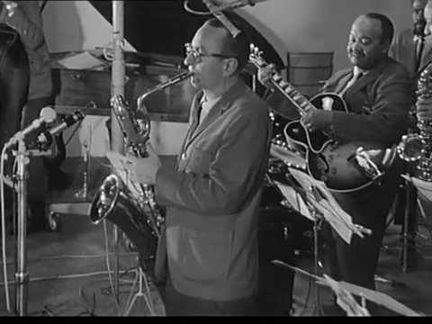 Flyin' Home (Lionel Hampton, featuring Pepper Adams - Antibes 7/23/64)