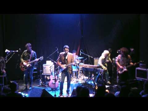 Matias Cena & Los Ficcion - Intro + Siempre Tendremos Bougainvilleas (Scd Bellavista 11.04.2013)