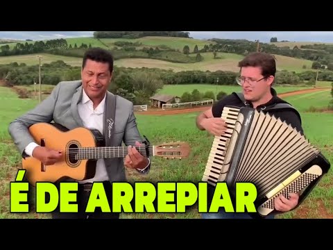 É DE ARREPIAR! Edinho Paiva e Gaiteiro emocionam com louvor dos HINOS CCB