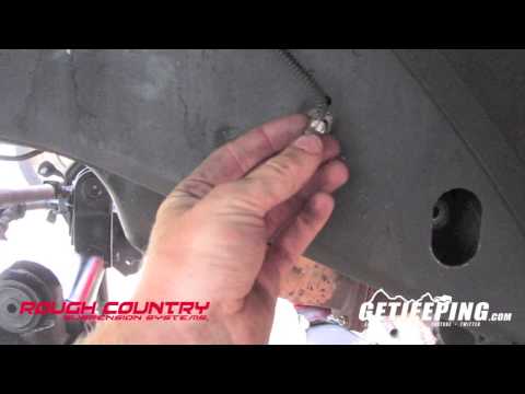 Rough Country Jeep Cherokee XJ 4''-6'' front brake lines install - GetJeeping
