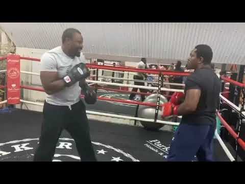 Derek Chisora VS Dizzee Rascal