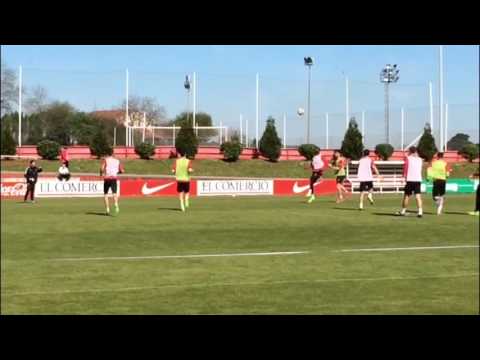El control y golazo de Lacina Traoré en el entrenamiento del Sporting