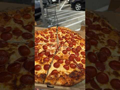 Whole foods Pizza Hack! #htxfoodie #htx #wholefoods