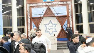 הרב אייל עמרמי - מוצ"ש אמונה - שווה לה' כל הנפילות בשביל פעם אחת של התגברות! (הרב אייל עמרמי) - התמונה מוצגת ישירות מתוך אתר האינטרנט יוטיוב. זכויות היוצרים בתמונה שייכות ליוצרה. קישור קרדיט למקור התוכן נמצא בתוך דף הסרטון