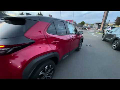 Video of Toyota Yaris Cross 1.5 Hybrid Luna Sport 5dr
