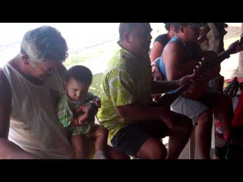 'Ua Pou (Marquesas Islands) Ukulele ensemble.MP4