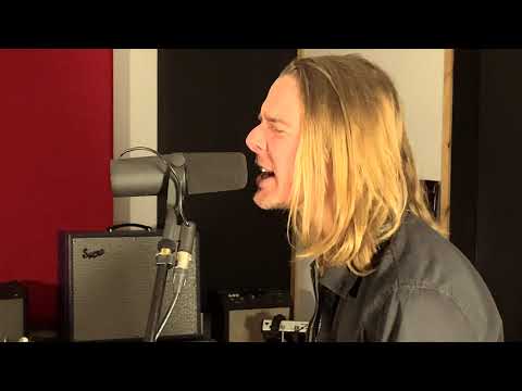 LUKE GODFREY & THE GONE MERCHANTS - Chin Up & Grin (live acoustic)