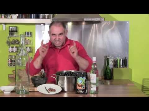 Schlehenlikör-Schlehenfeuer-Schlehen sammeln-Schlehen-Alkohol-Auszug-Likör selber machen