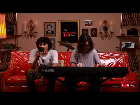 Nelovesbias | Red Couch | Live Performance