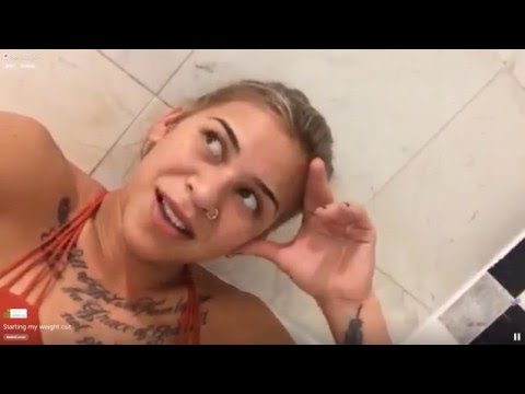 Kailin Curran hangs out with fans during her weight cut - Periscope - (2015.12.09)