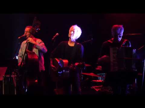 שלום חנוך, משה בונן ואלי מגן - צרות טובות 2017