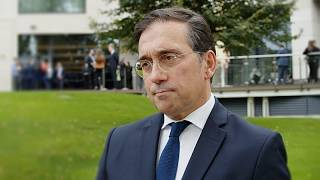 'Euronews' entrevista a José Manuel Albares: "En las elecciones se juegan derechos fundamentales"