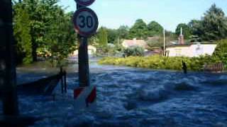 preview picture of video 'Hochwasser in Merseburg Am Werder Teil 1 Jahr 2013'