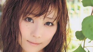 重盛さと美のグラビア【秘密の花園】