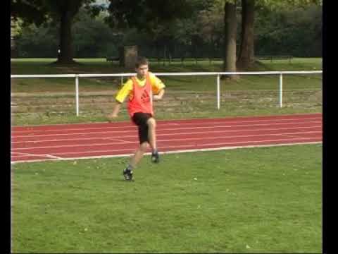 DS Fußball 49 Technik Innenspannstoß Flankenball