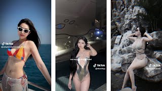 Những Cô Nàng Bikini ? 