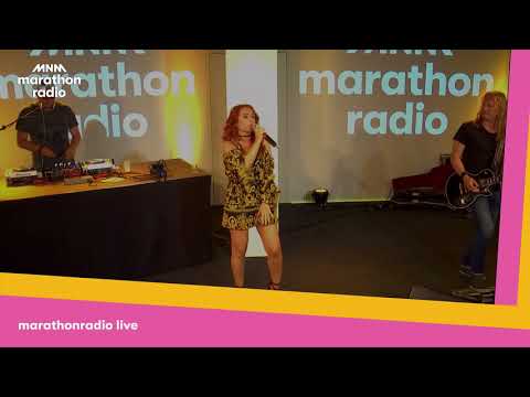 Marathonradio: 2 Fabiola - She's After My Piano
