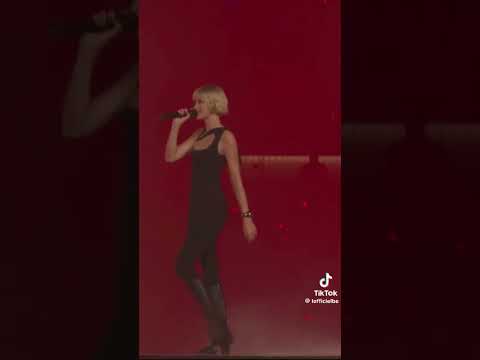 Angèle X Kavinsky X Phoenix 🥵 #olympics2024 #closingceremony #jo2024 #kavinsky #belgium #dj #edm