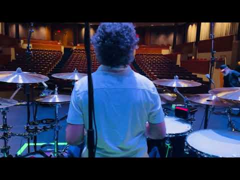 Nick D’Virgilio - a little pre soundcheck drum jam - Mr Big “The Big Finish” tour