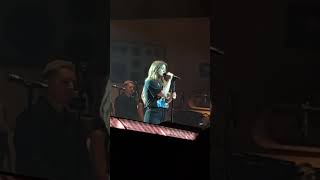 Kelly Clarkson - Tightrope