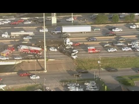 Nine vehicles involved in crash on I-45 North