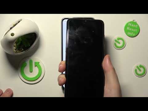 How to Share the WiFi Network Password & QR Code on MOTOROLA Moto G32