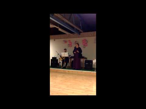 Medley performed by Tova and Erik