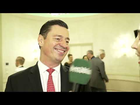 "Wir erwarten vier Hollywood-Stars" – Vier-Jahreszeiten-Direktor Ingo C. Peters