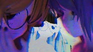 Cover art for The last thing she sent me