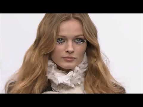 CHANEL autumn winter 2009-10 ready to wear fashion show