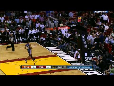 LeBron James Sick Dunk vs Bobcats!