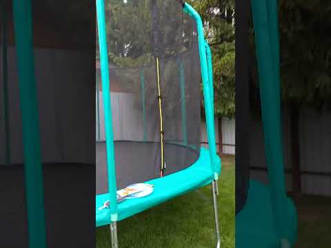 Обзор установленного на участке батута DFC JUMP STREET 16FT