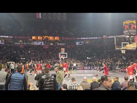 Partizan - Bajern: Doček igrača Partizana uz zvižduke i "Obradović Željko"