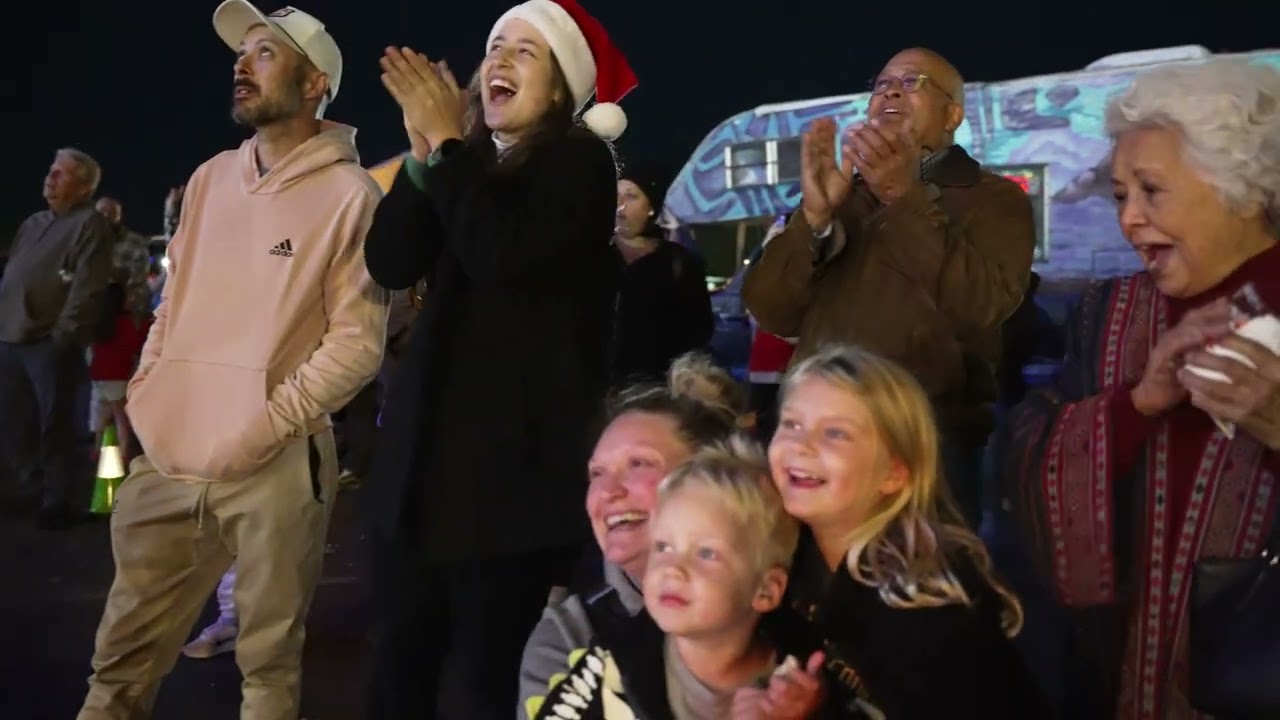 Promotional video thumbnail 5 for Mr & Mrs Santa Claus in Branson