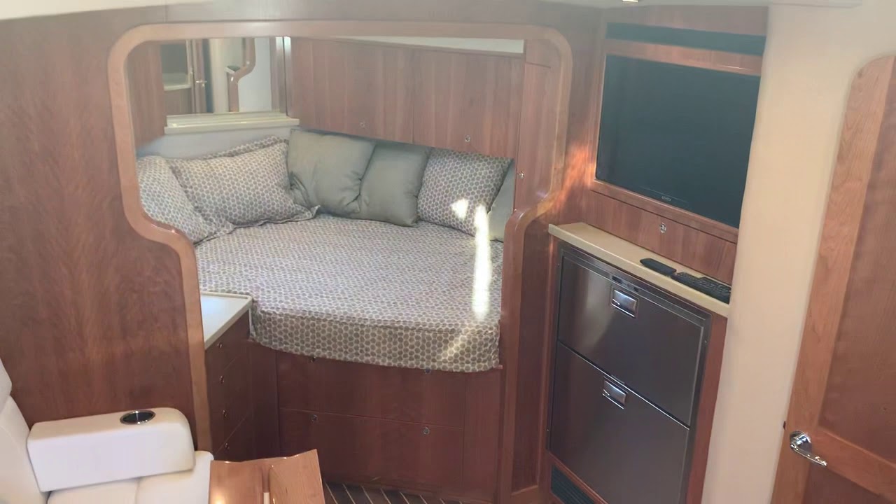 Albemarle 36 Express 2021 interior walkthrough