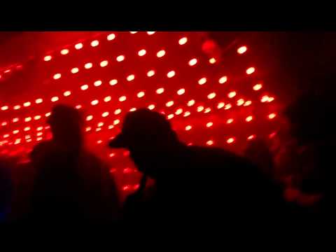 Acrylic x Swing Ting: MC Fox