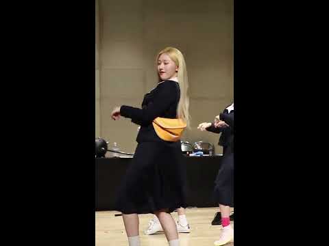 [직캠]181007 유니티(UNI.T) 의진(euijin) - 난말야(I Mean) in 팬싸인회 청소년수련회관