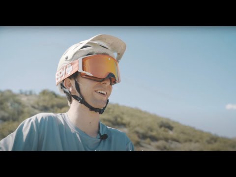 Nevidomý jezdec na enduro závodě