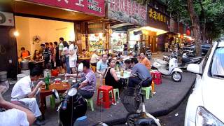 preview picture of video 'Street Restaurant Chinese Soup Wuhan China'