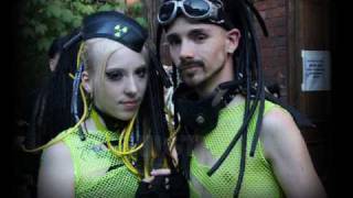 Cyber & Goth (Panic lift - Hold On)