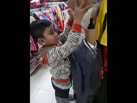 ishaq dan manekin di palapa toserba