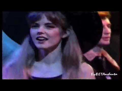 alex y christina  a media luz