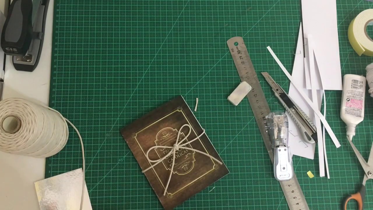 Watch Now Montagem Livro de Orações Santa Ideia Montagem Livro de Orações Santa Ideia