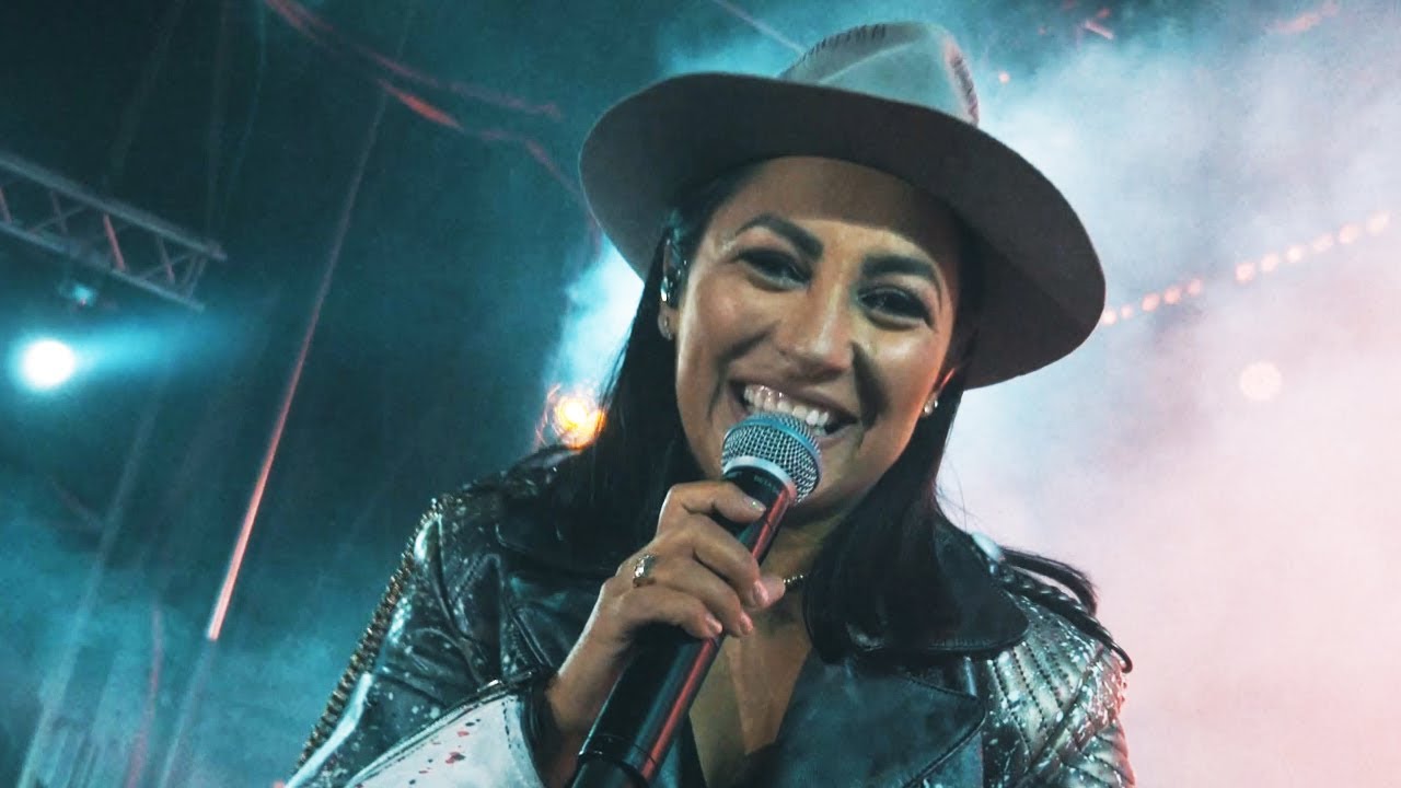 Andra — Iubirea E Un Refren