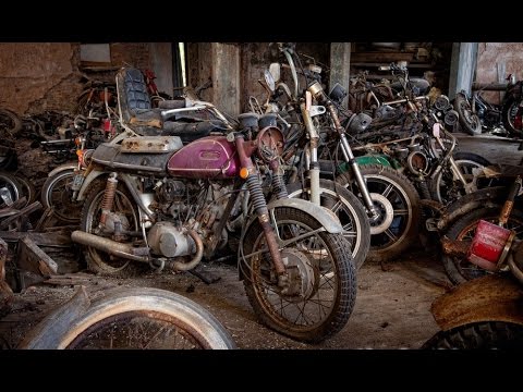 Elhagyatott motorkereskedés az USA-ban